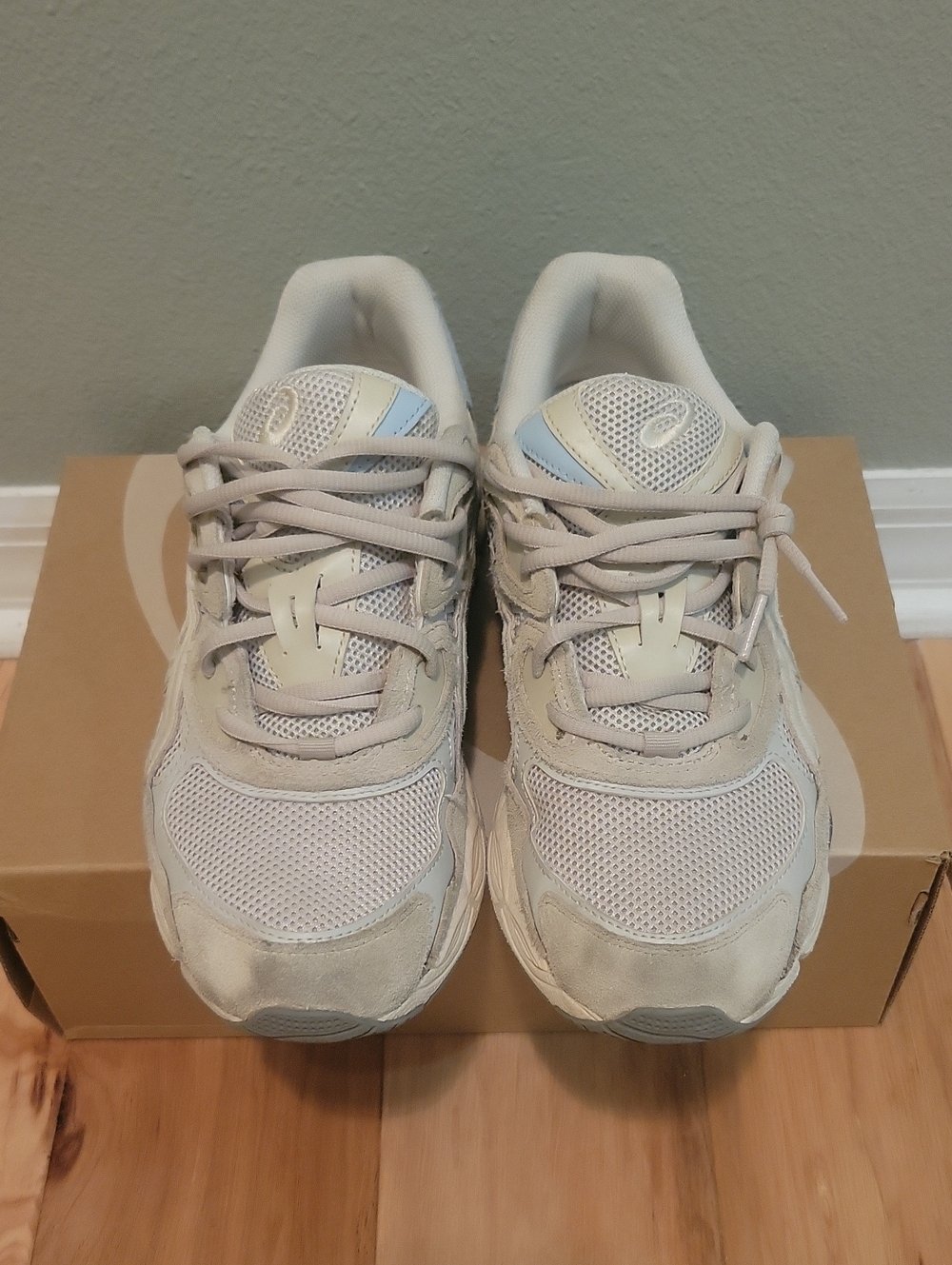 ASICS Gel-NYC Ortholite Smoke Grey Lace-Up Sneakers with Subtle Blue Accent